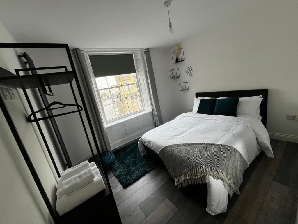 Sterling Stylish 2 Bedroom Central Modern Apartment 달링턴 외부 사진