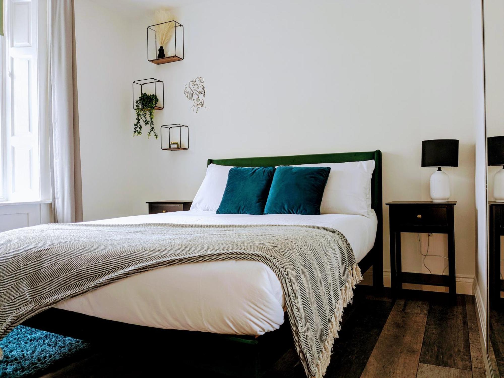 Sterling Stylish 2 Bedroom Central Modern Apartment 달링턴 외부 사진